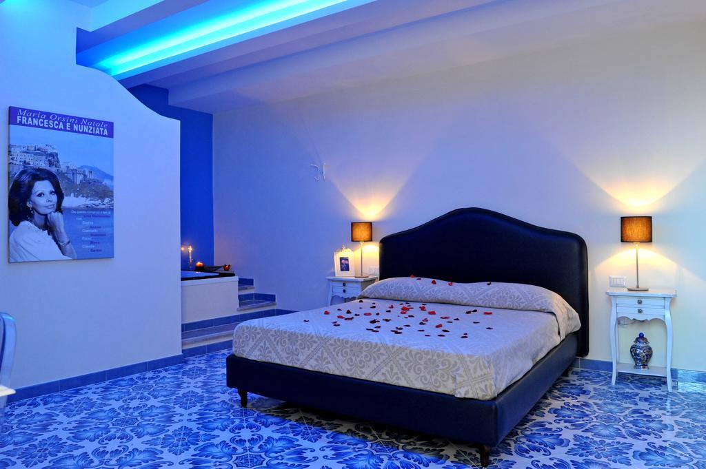 Hotel Il Leone Di Mare Procida Habitación foto