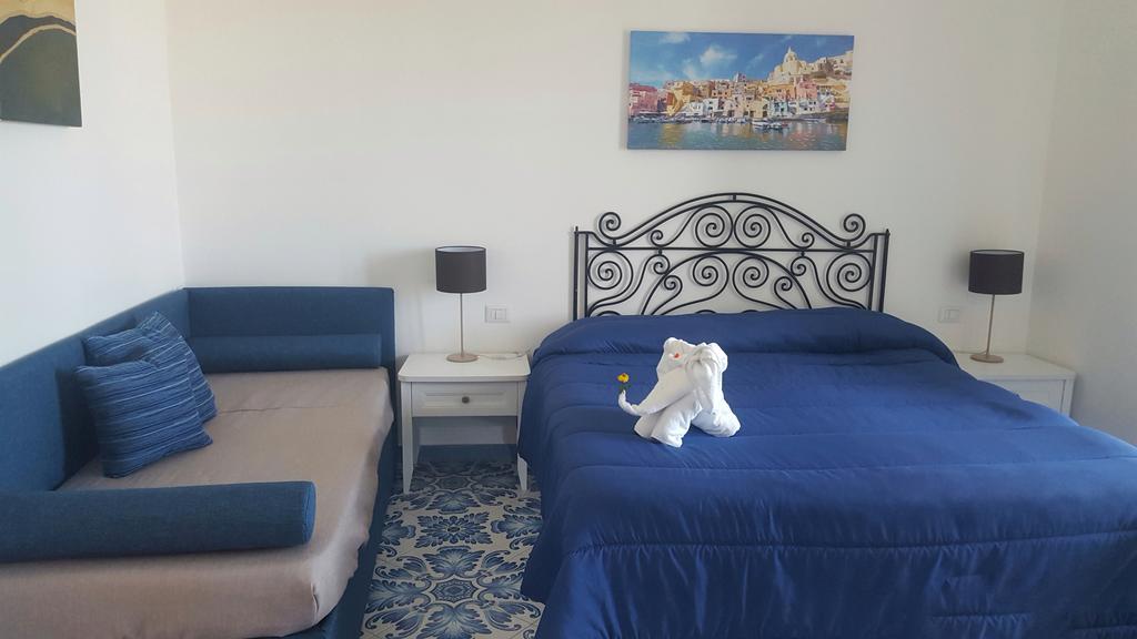 Hotel Il Leone Di Mare Procida Exterior foto